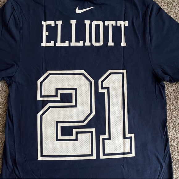 Nike Tee Adult S T-Shirt Ezekiel Elliot 21 Dallas Cowboys Football NWT - Picture 2 of 6